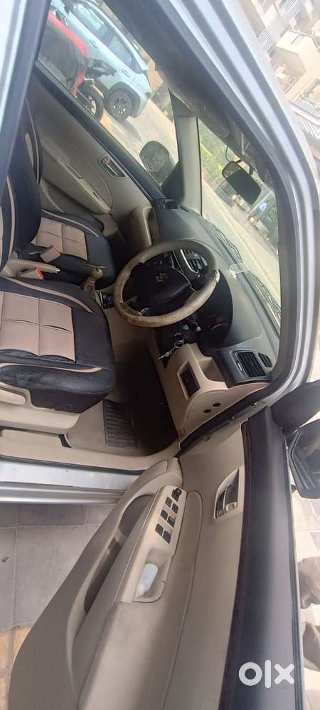 Maruti Suzuki Swift Dzire 1.2 Vxi Bsiv, 2013, Petrol