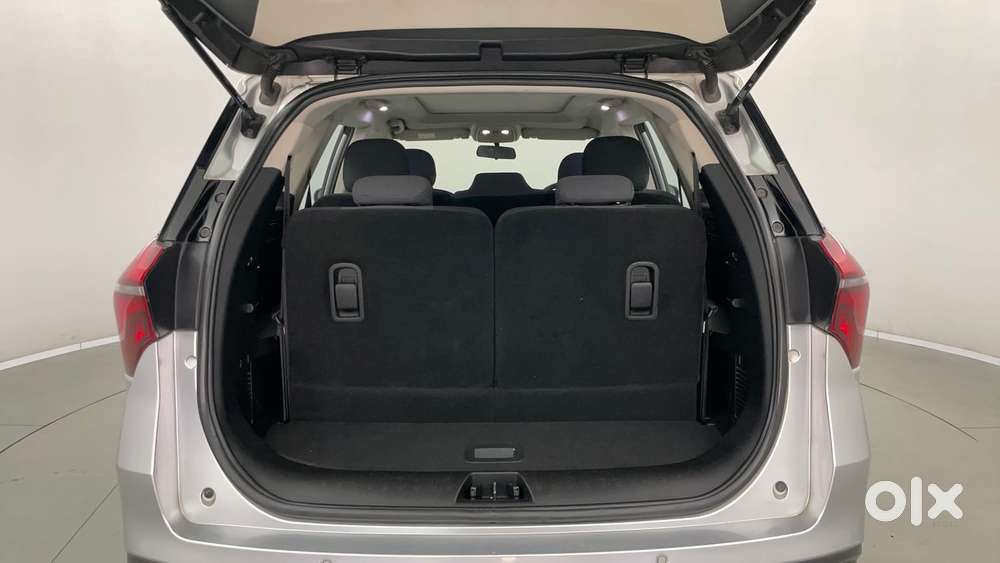 Mahindra Xuv700 2.2 Ax 5 Diesel At 7 Str, 2022, Diesel