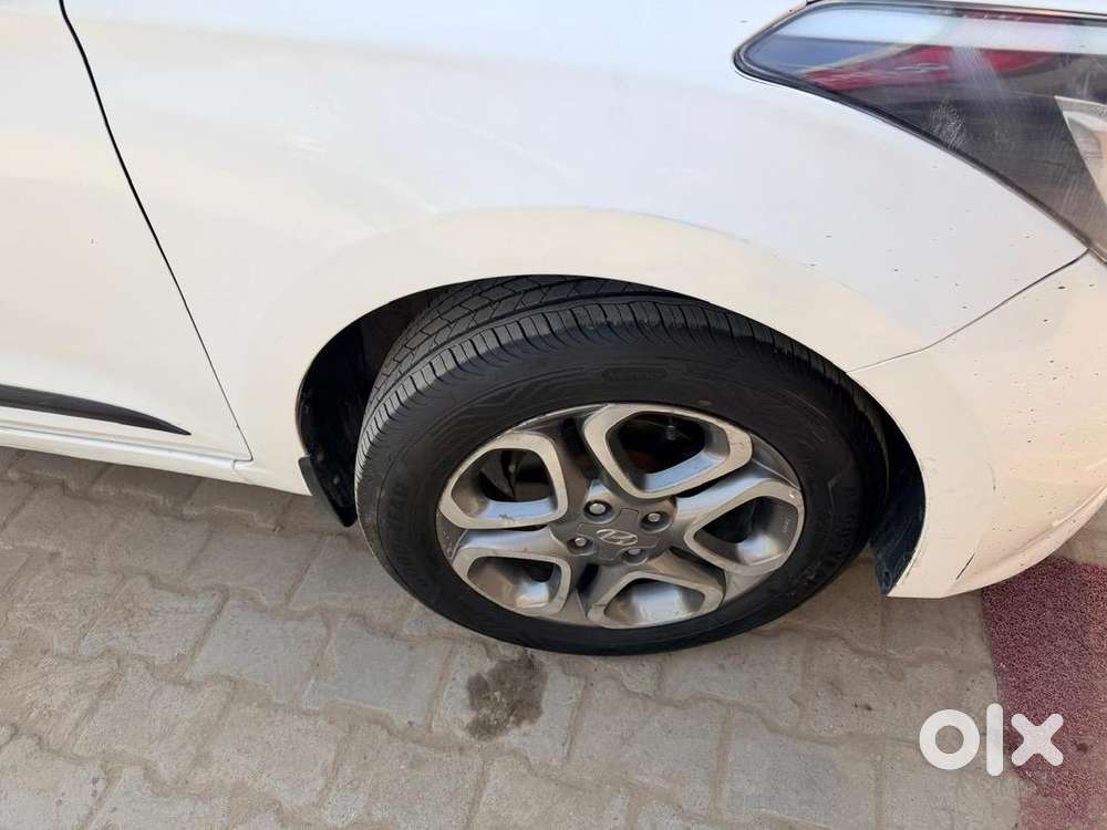 I20 2015 Diesel Brand New Tyre With Alloy Wheels With Good Condition