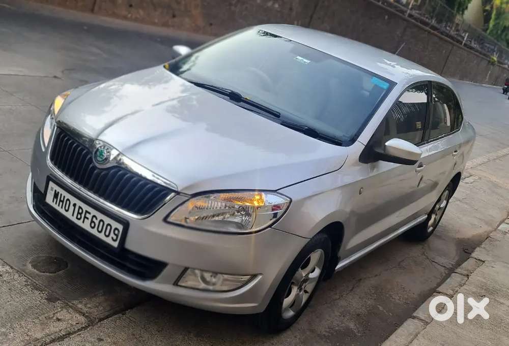 Top Model

Skoda Rapid
Nov 2012
2 Airbags 
Abs Breaking