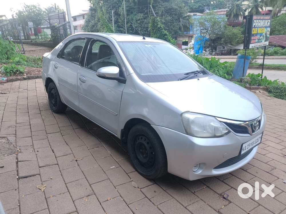 Toyota Etios Diesel 2015 Showroom Maintenance