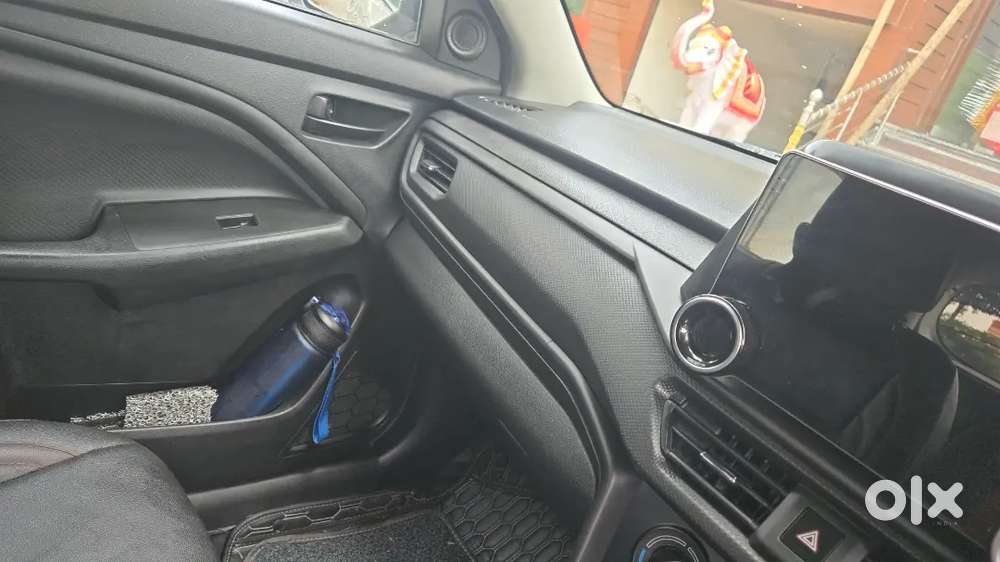 Maruti Suzuki Brezza Lxi 2024