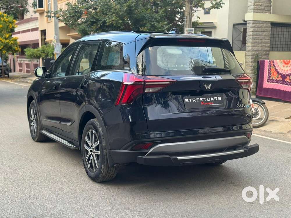 Mahindra Xuv700 2.0 Ax 7 Petrol At Str, 2023, Petrol