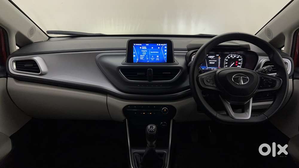 Tata Altroz Xz Plus I-turbo (s), 2023, Petrol