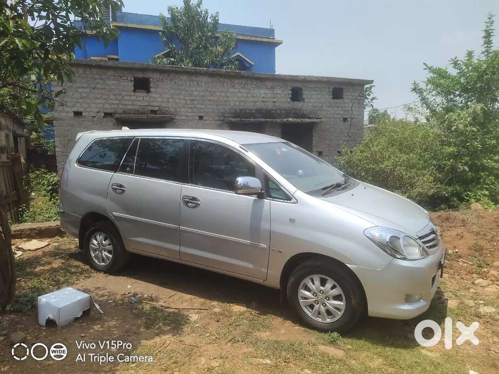 Toyota Innova 2010 Diesel Well Maintained