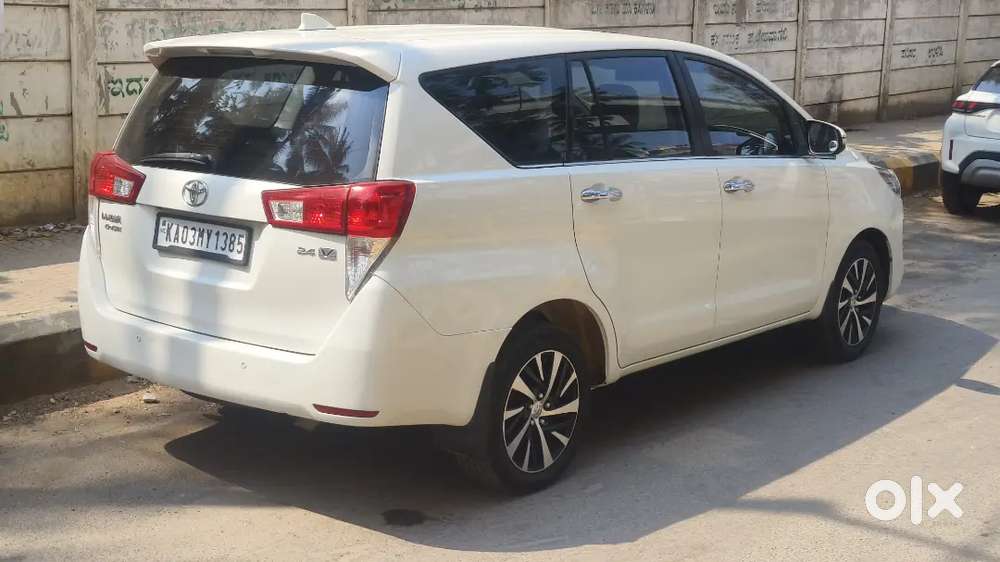 Toyota Innova Crysta 2016