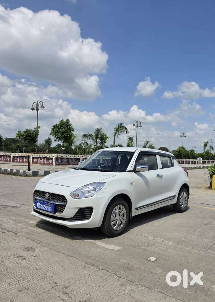 Maruti Suzuki Swift Vxi + Manual, 2022, Petrol