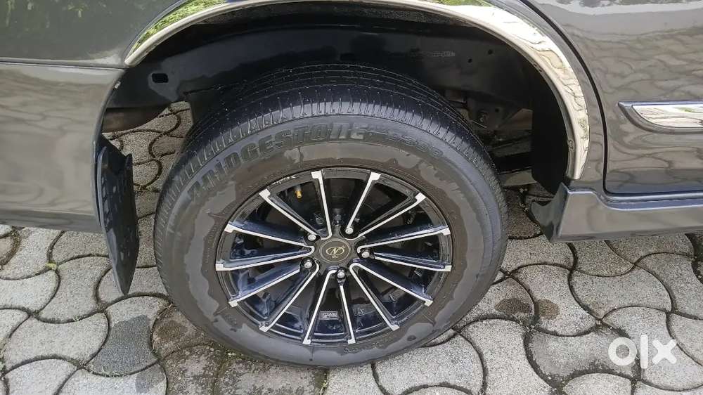 Toyota Innova 2015 Diesel 117000 Km Driven