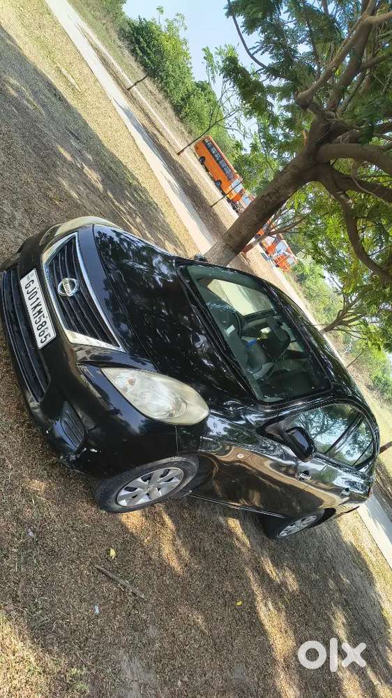 Nissan Sunny Petrol 2011