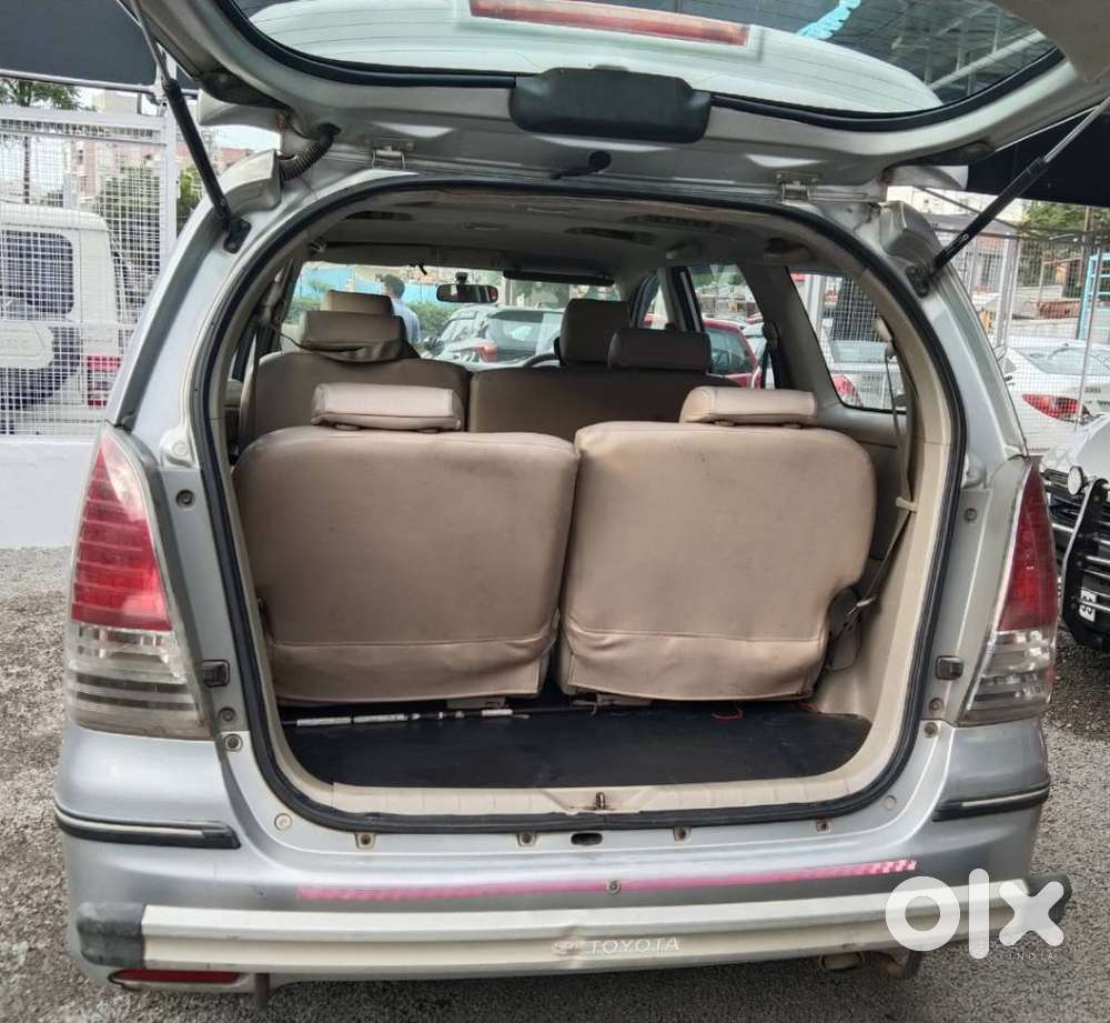 Toyota Innova 2.5 G (diesel) 8 Seater, 2011, Diesel