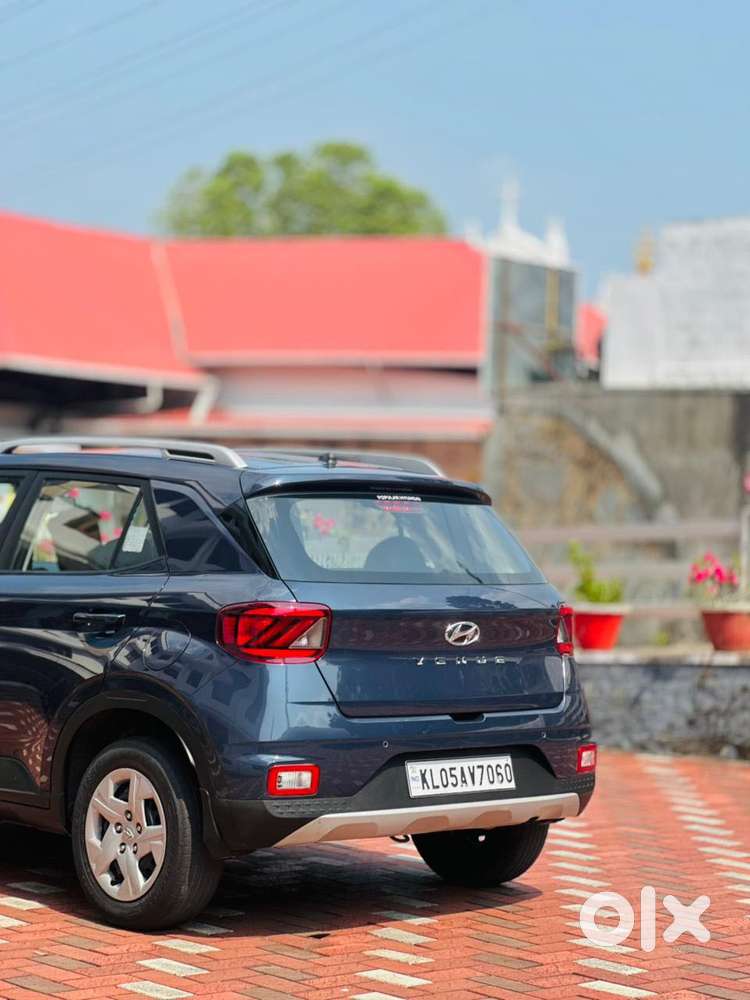 Hyundai Venue 1.2 S Plus, 2020, Petrol