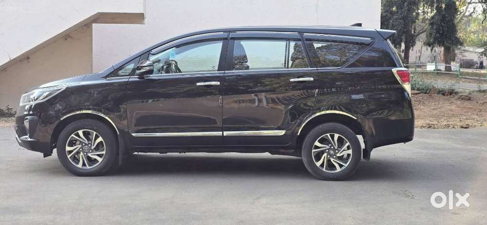 Toyota Innova Crysta [2020-ongoing] 2.4 Vx 8 Str, 2021, Diesel