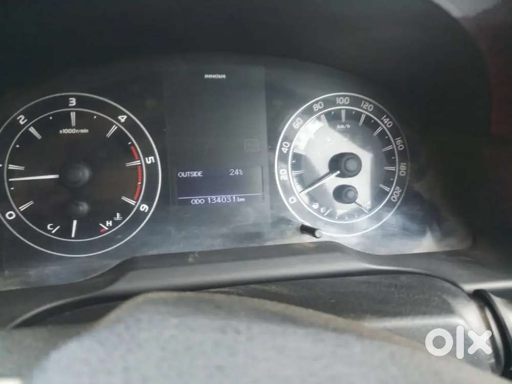 Toyota Innova Crysta 2.4 G Diesel