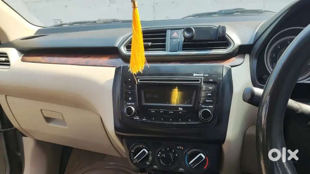 Well Maintained Cng Fitted Swift Dezire.