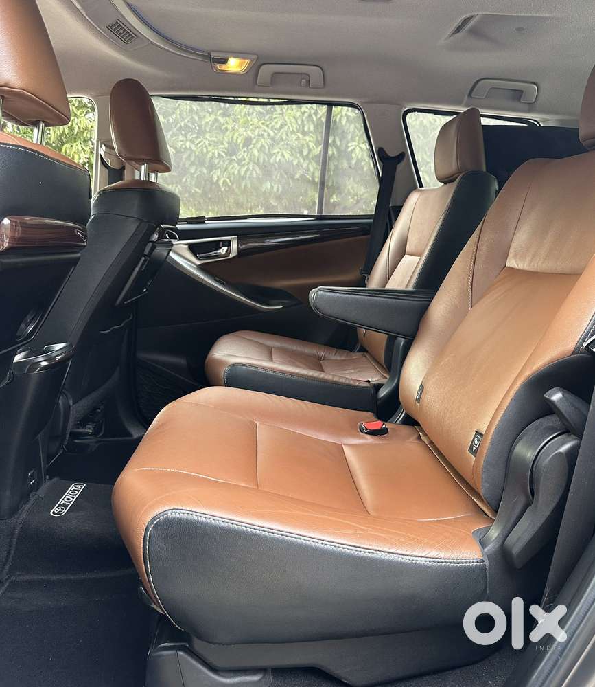 Toyota Innova Crysta 2.7 Zx At, 2017, Petrol