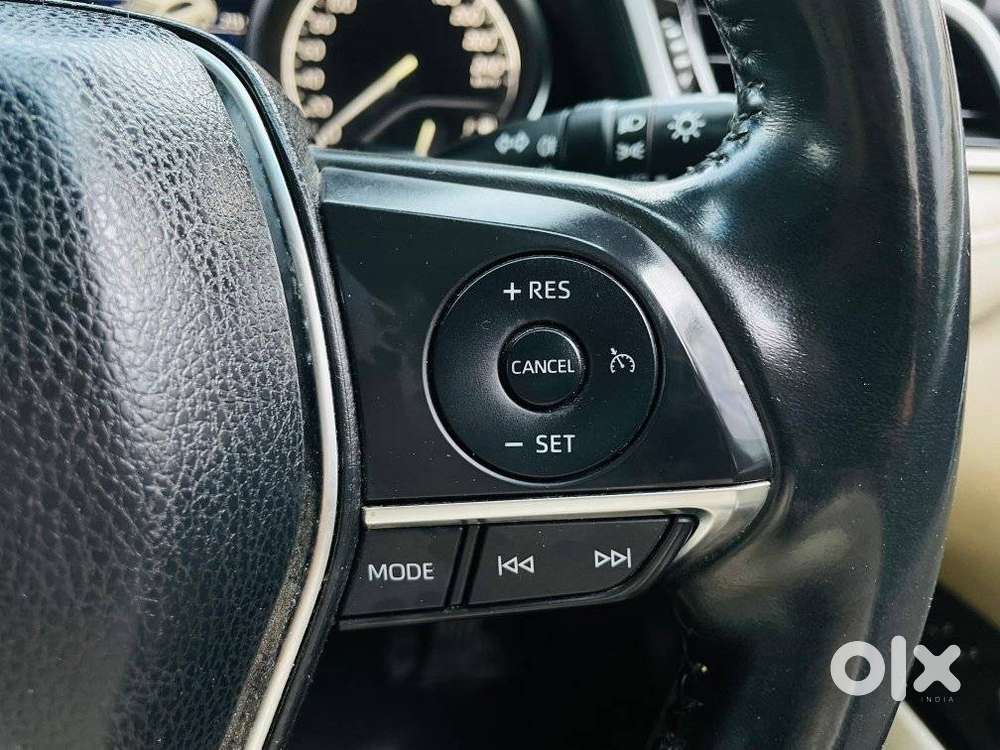 Toyota Camry Hybrid, 2020, Petrol