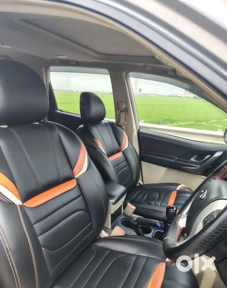 Mahindra Xuv500 2015