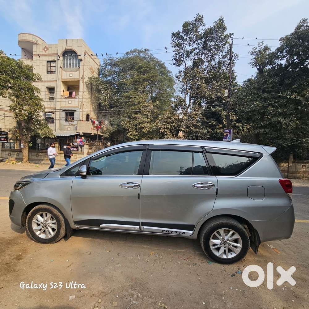 Toyota Innova Crysta