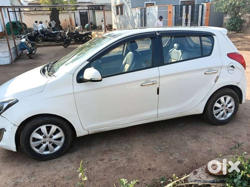 Hyundai I20 With Good Maintained 2014 Model
