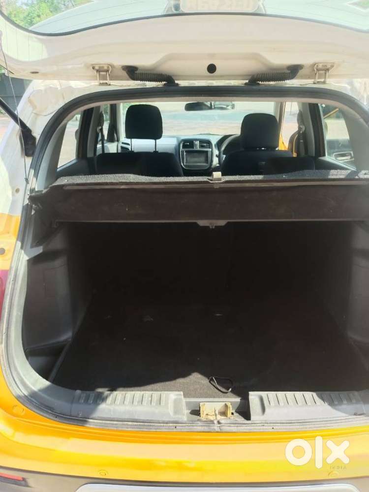 Maruti Suzuki Brezza Zdi+ Dual Tone, 2017