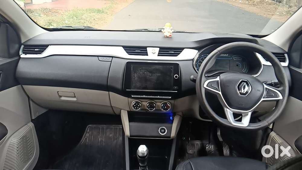 Renault Triber 1.0 Rxz Dual Tone, 2019, Petrol
