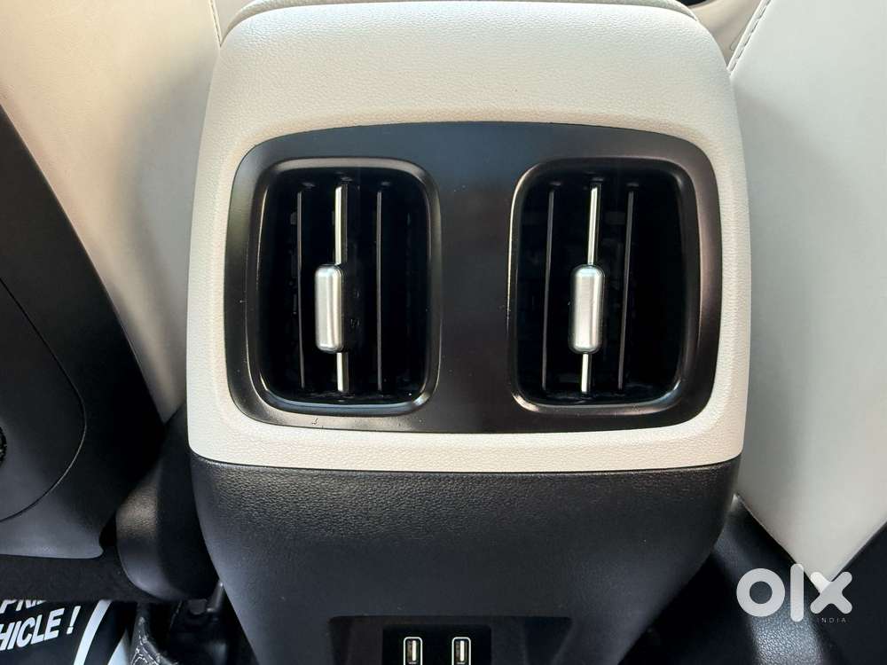 Hyundai Tucson 2.0 Signature Petrol At, 2023, Petrol