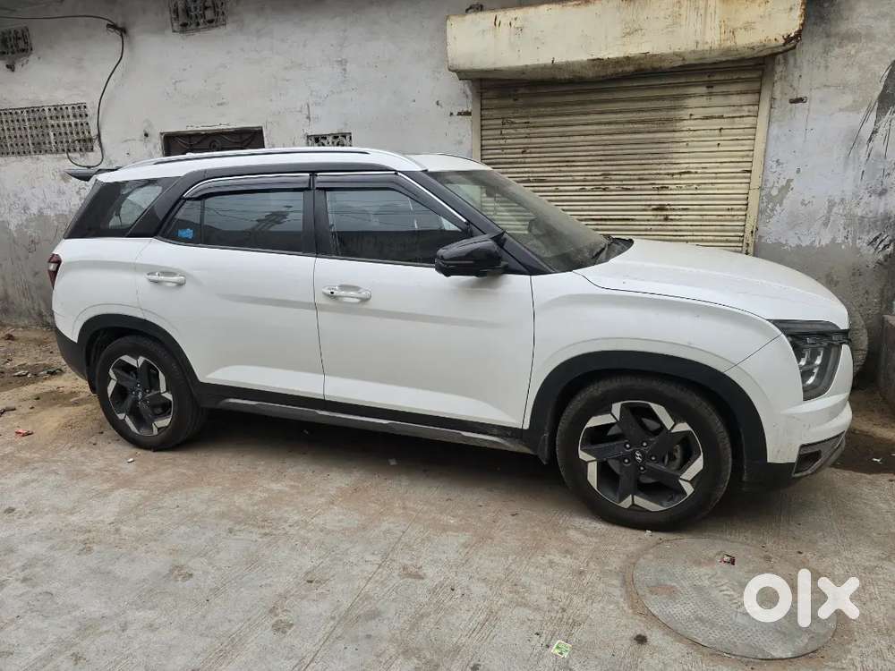 Hyundai Alcazar October 2021 Top Model A-one Condition Full Loaded