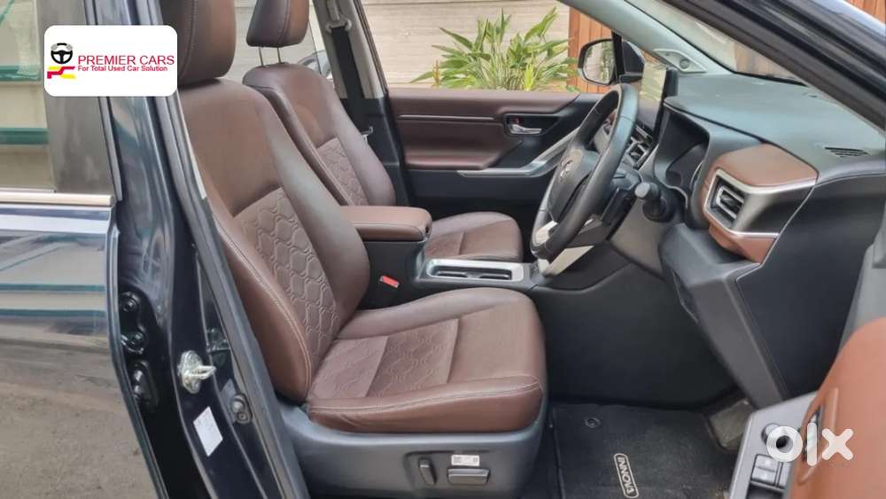 Toyota Innova Hycross 2.0 Zx (o) Hybrid 7 Str, 2023, Petrol