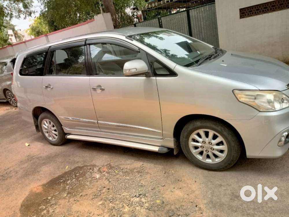 Toyota Innova 2.5 V 8 Str, 2014, Diesel