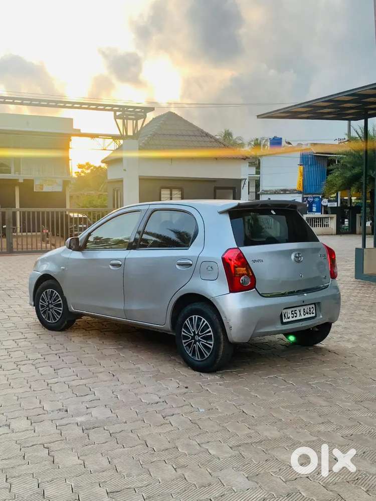 Toyota Etios Liva 2012