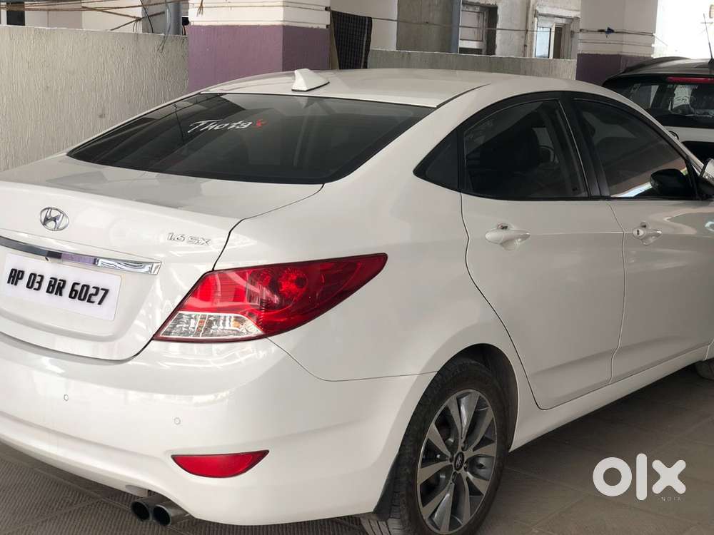 Hyundai Fluidic Verna