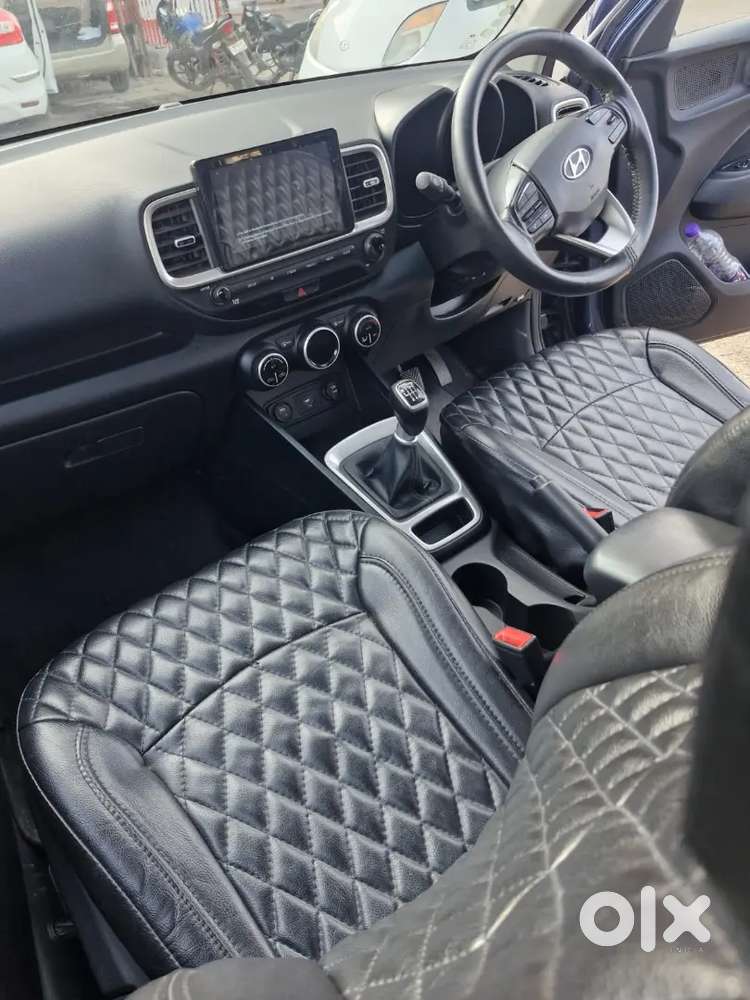 Hyundai Venue Petrol Manual 2020 With Sunroof
