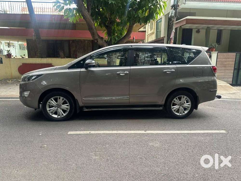 Toyota Innova Crysta 2.8 Z, 2016, Diesel