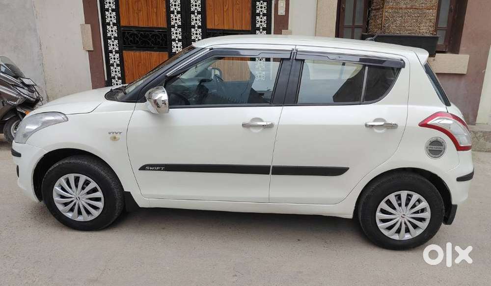 Maruti Suzuki Swift Lxi Optional-o, 2011, Petrol