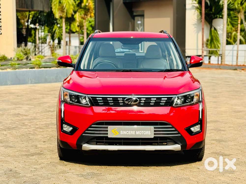 Mahindra Xuv300 1.2 W8 (o) Amt Petrol, 2022, Petrol