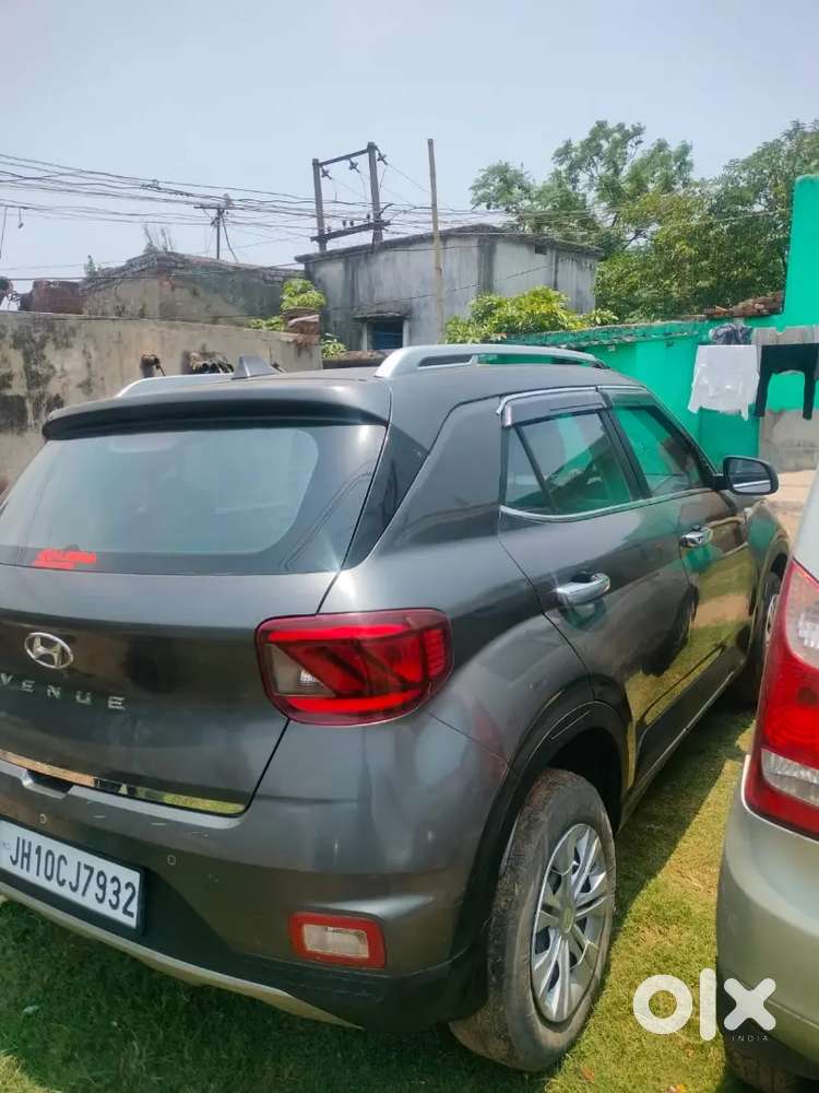 Hyundai Venue Petrol 2022