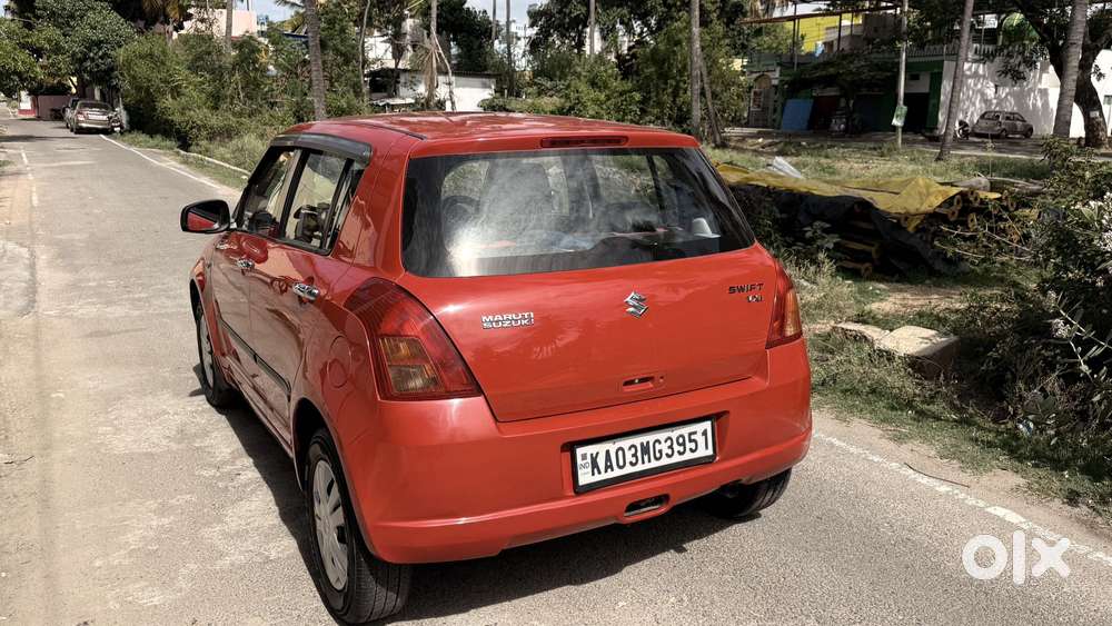 Maruti Suzuki Swift Vxi + Manual, 2006, Petrol