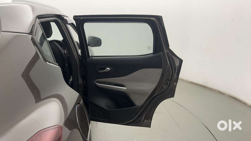 Nissan Magnite 1.0 Xv, 2021, Petrol