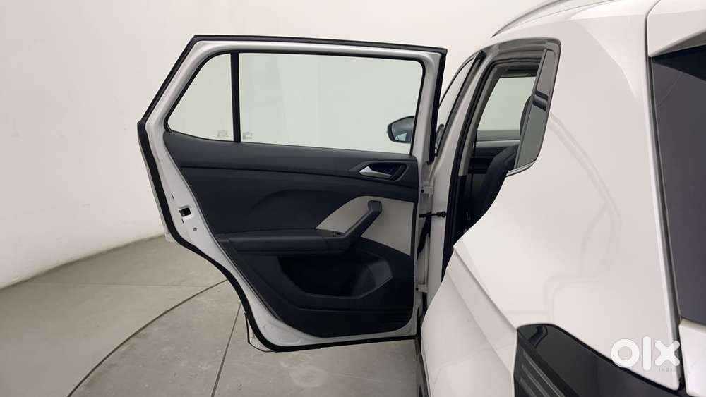 Volkswagen Taigun Topline 1.0 Tsi At (electric Seats), 2022, Petrol