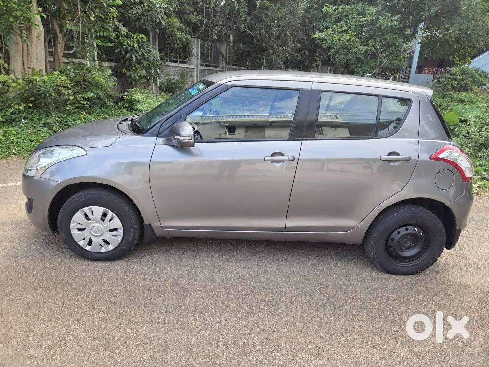 Maruti Suzuki Swift Vxi + Manual, 2014, Petrol