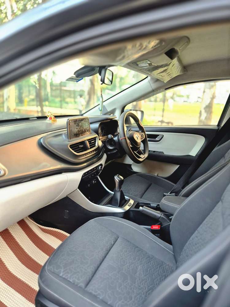 Tata Altroz Xz, 2023, Petrol