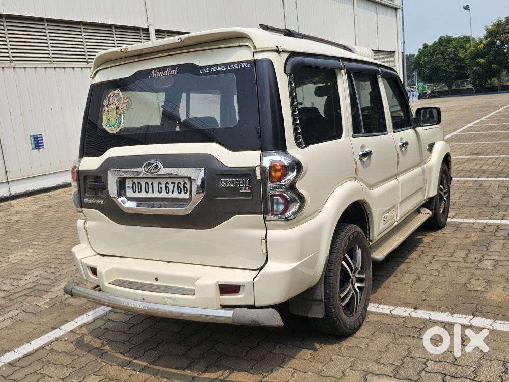 Mahindra Scorpio S4, 2015, Diesel