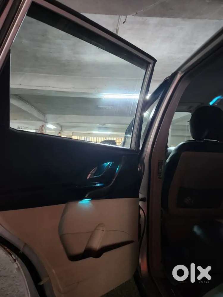 Mahindra Xuv500 Diesel 2016 Car
