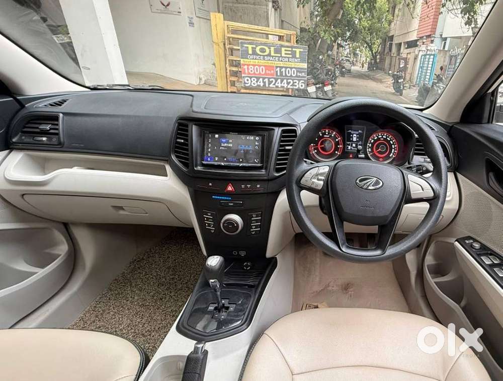 Mahindra Xuv300 1.2 W6 Amt Petrol, 2022, Petrol