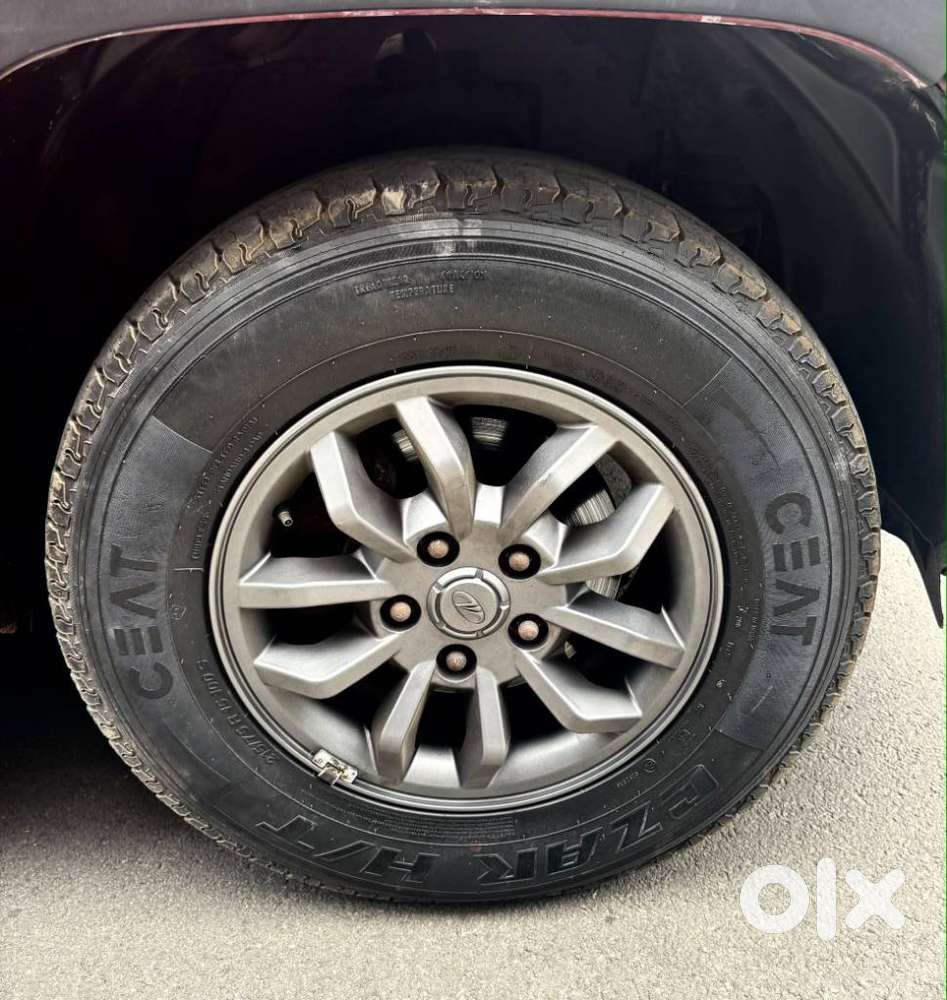 Mahindra Tuv 300 T10, 2018, Diesel