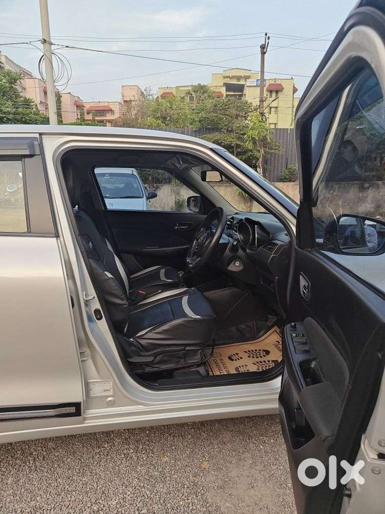 Maruti Suzuki Swift Vxi + Manual, 2019, Petrol