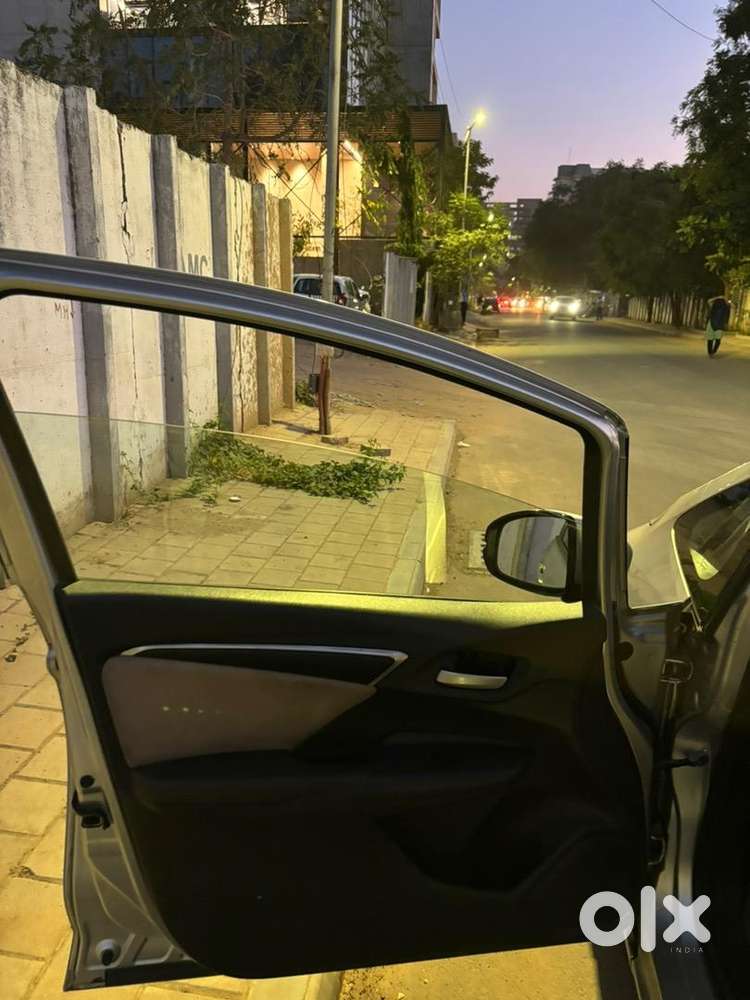 Honda Jazz V Cvt (automatic, Petrol, 2017)