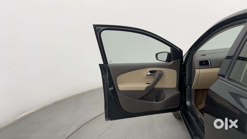 Volkswagen Vento 2013-2015 1.2 Tsi Highline At, 2016, Petrol