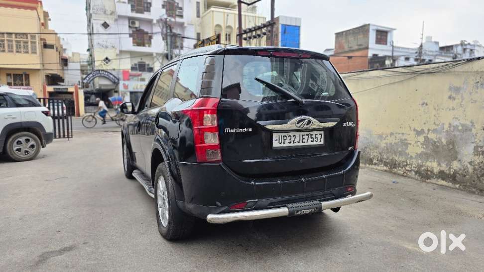 Mahindra Xuv500 W9, 2017