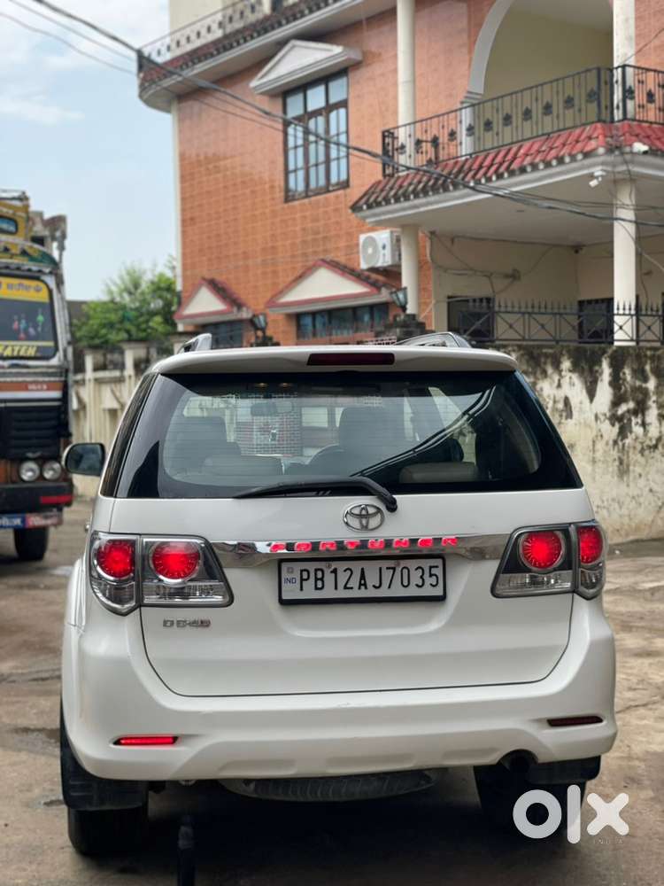 Toyota Fortuner Urgent Sale 2015(dec) Manual Diesel